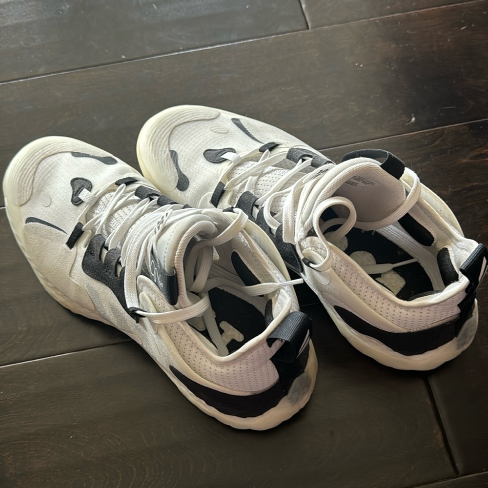 Adidas Harden Vol 5 basketball shoes that have been worn three times indoors